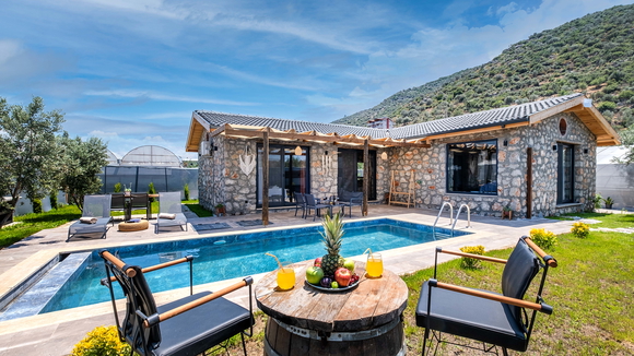 Villa West