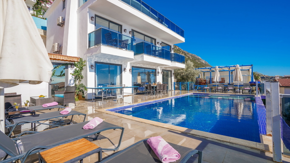 Villa Yeni