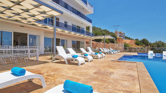 Villa Falcon Exclusive
