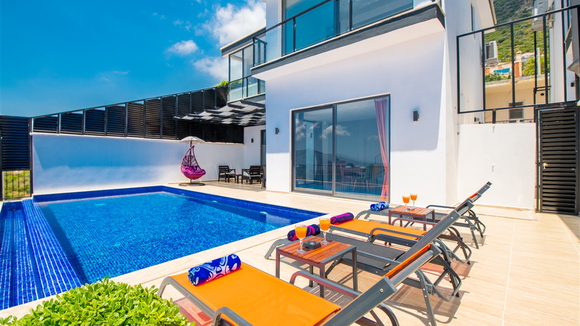 Villa Tek