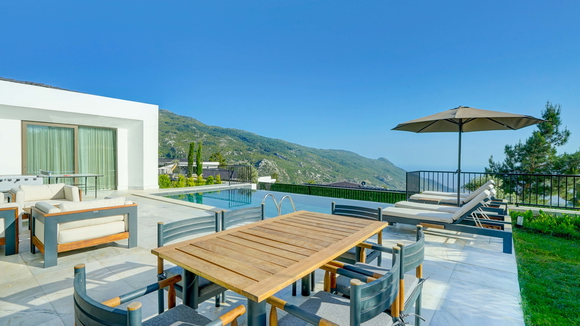 Villa Pluto 1