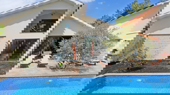 Villa Half Moon 1