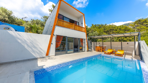 Villa Aura