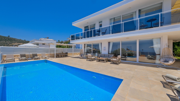 Villa Lumiere 2