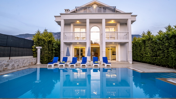 Villa Sahra