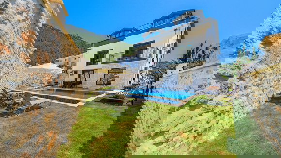 Villa Famose 1